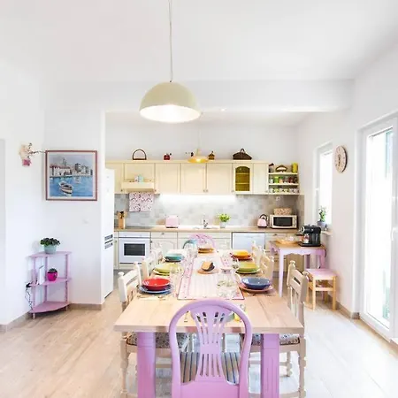 Nyaraló House Duje *